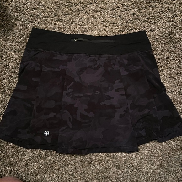 Lululemon Skirt Camo 6 Tall - Picture 1 of 4